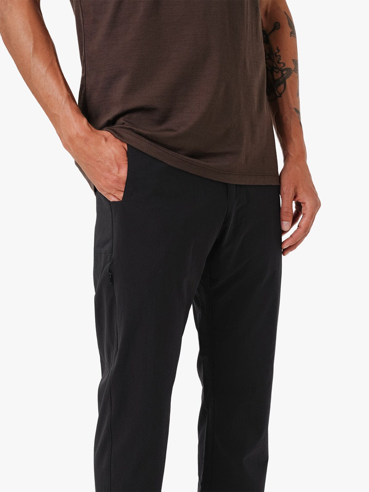 Division by Mission Workshop - Väderbeständiga väskor och tekniska kläder - San Francisco & Los Angeles - Byggda för att hålla - Garanterade för alltid