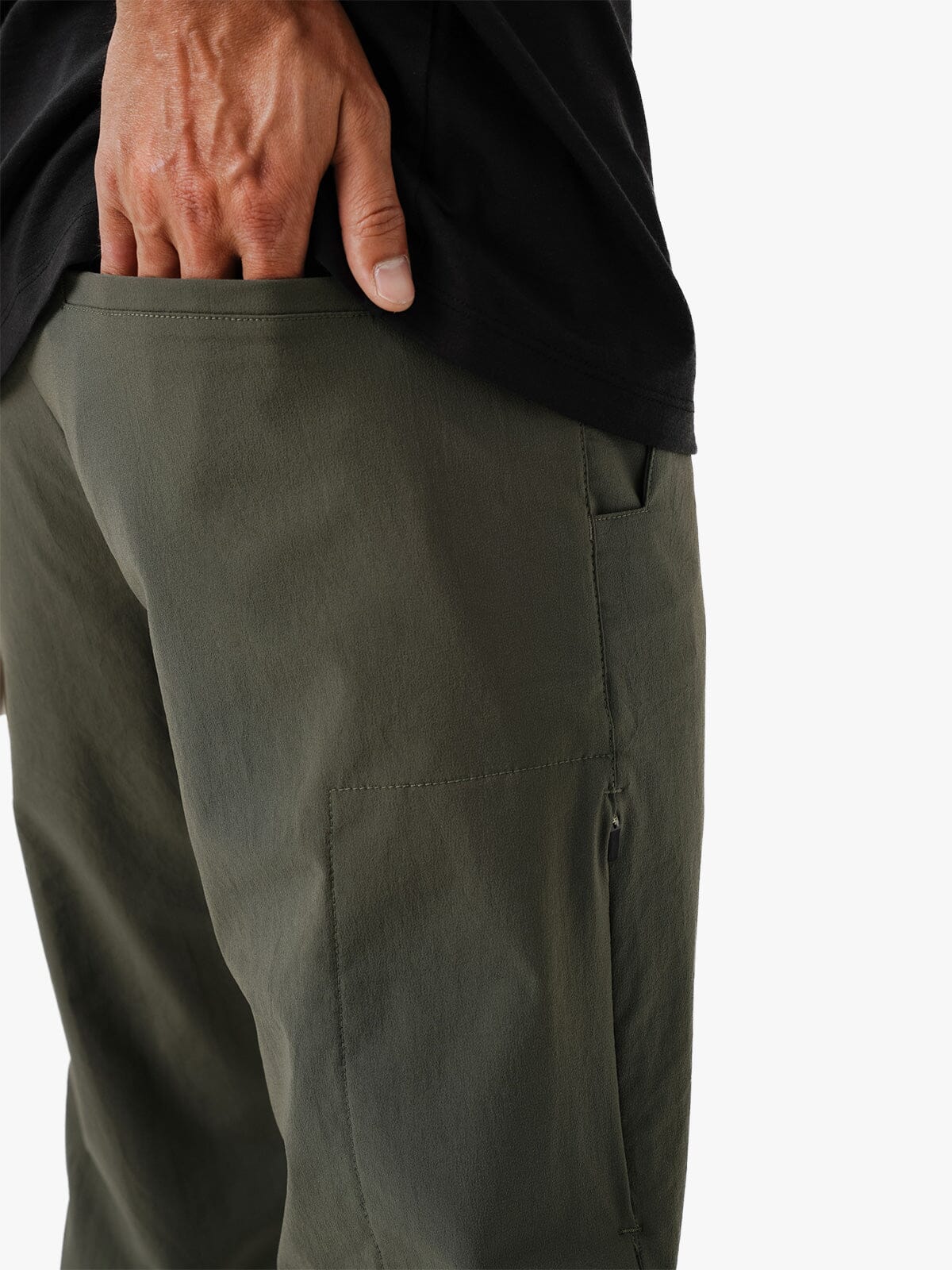 Division by Mission Workshop - Väderbeständiga väskor och tekniska kläder - San Francisco & Los Angeles - Byggda för att hålla - Garanterade för alltid