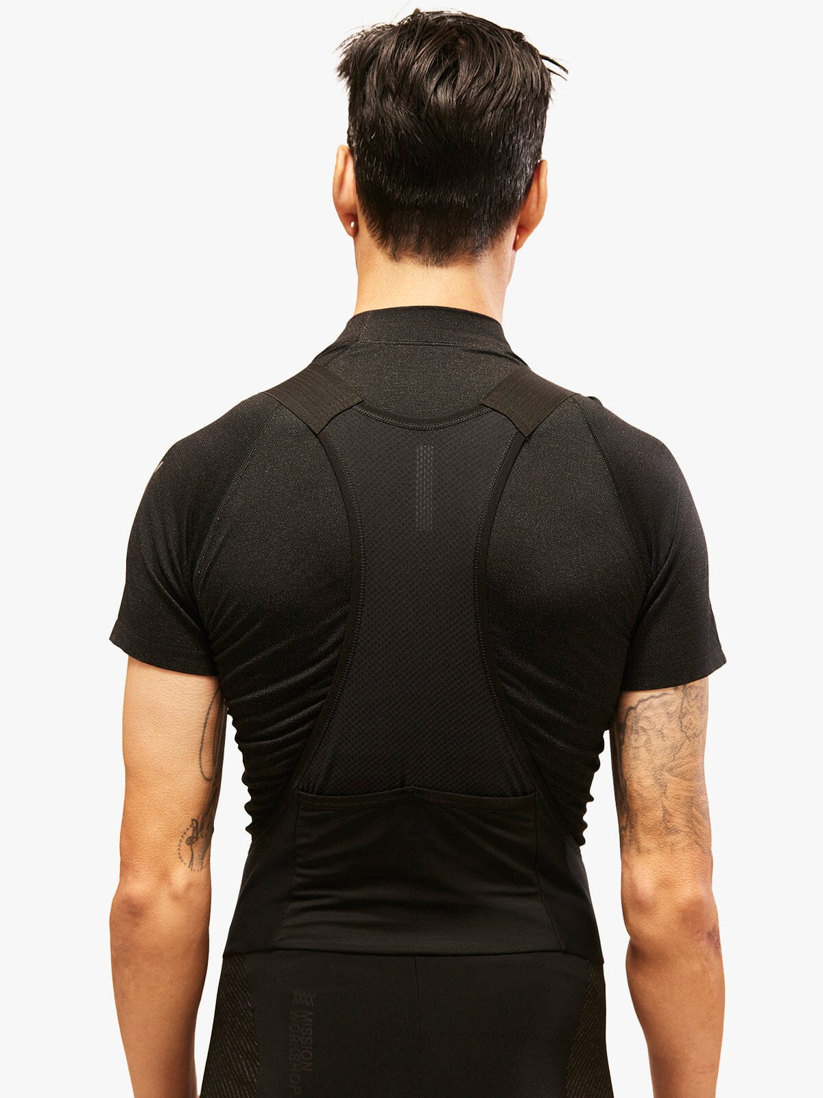 Radius Winter Tight från Mission Workshop - Väskor och tekniska kläder för vädertätning - San Francisco och Los Angeles - Byggda för att tåla - Garanterade för alltid