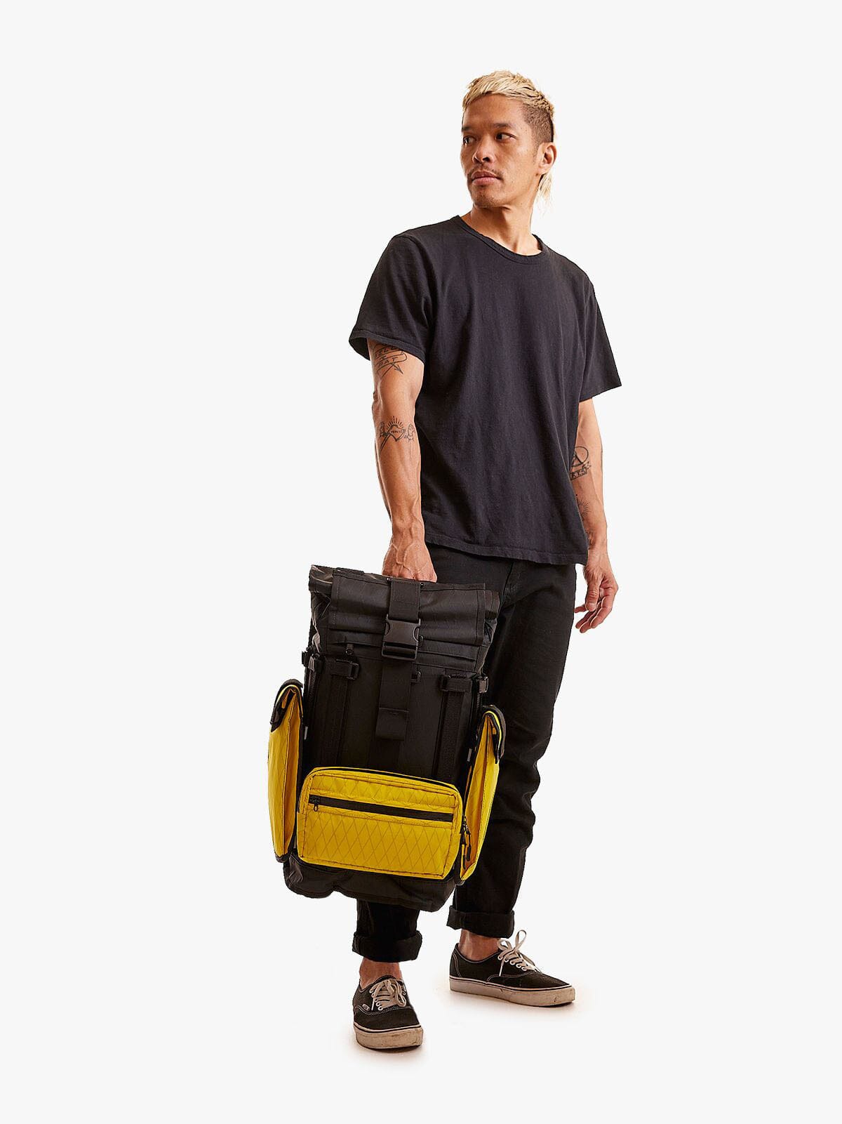 Notch Tech Pouch by Mission Workshop - Väderbeständiga väskor och tekniska kläder - San Francisco & Los Angeles - Byggd för att hålla - Garanterad för alltid