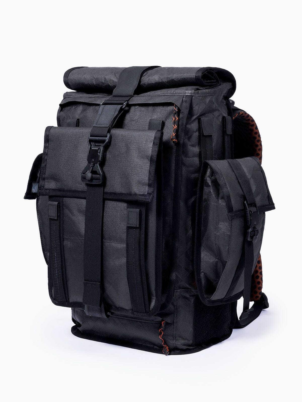 Mission Workshop X Carryology by Mission Workshop - Väderbeständiga väskor och tekniska kläder - San Francisco och Los Angeles - Byggda för att hålla - Garanterade för evigt