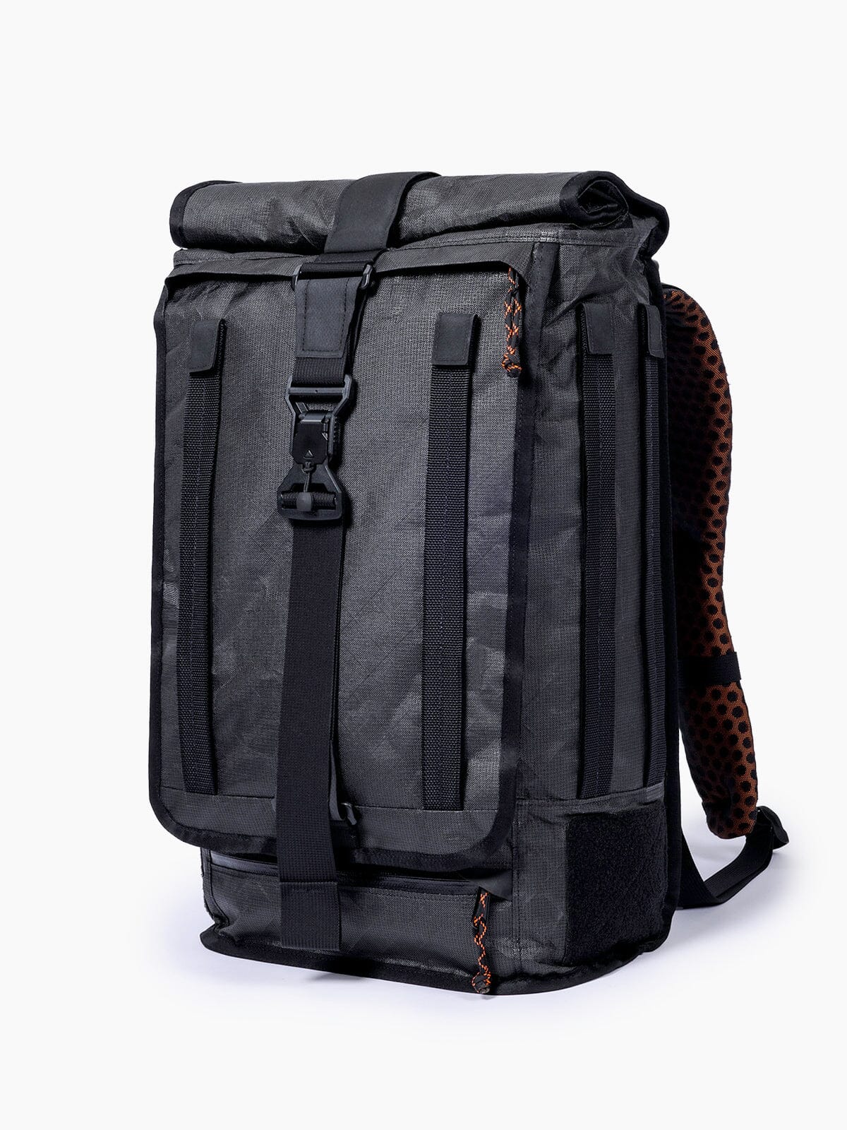 Mission Workshop X Carryology by Mission Workshop - Väderbeständiga väskor och tekniska kläder - San Francisco och Los Angeles - Byggda för att hålla - Garanterade för evigt
