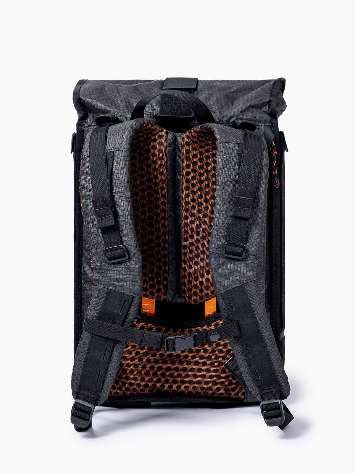 Mission Workshop X Carryology by Mission Workshop - Väderbeständiga väskor och tekniska kläder - San Francisco och Los Angeles - Byggda för att hålla - Garanterade för evigt