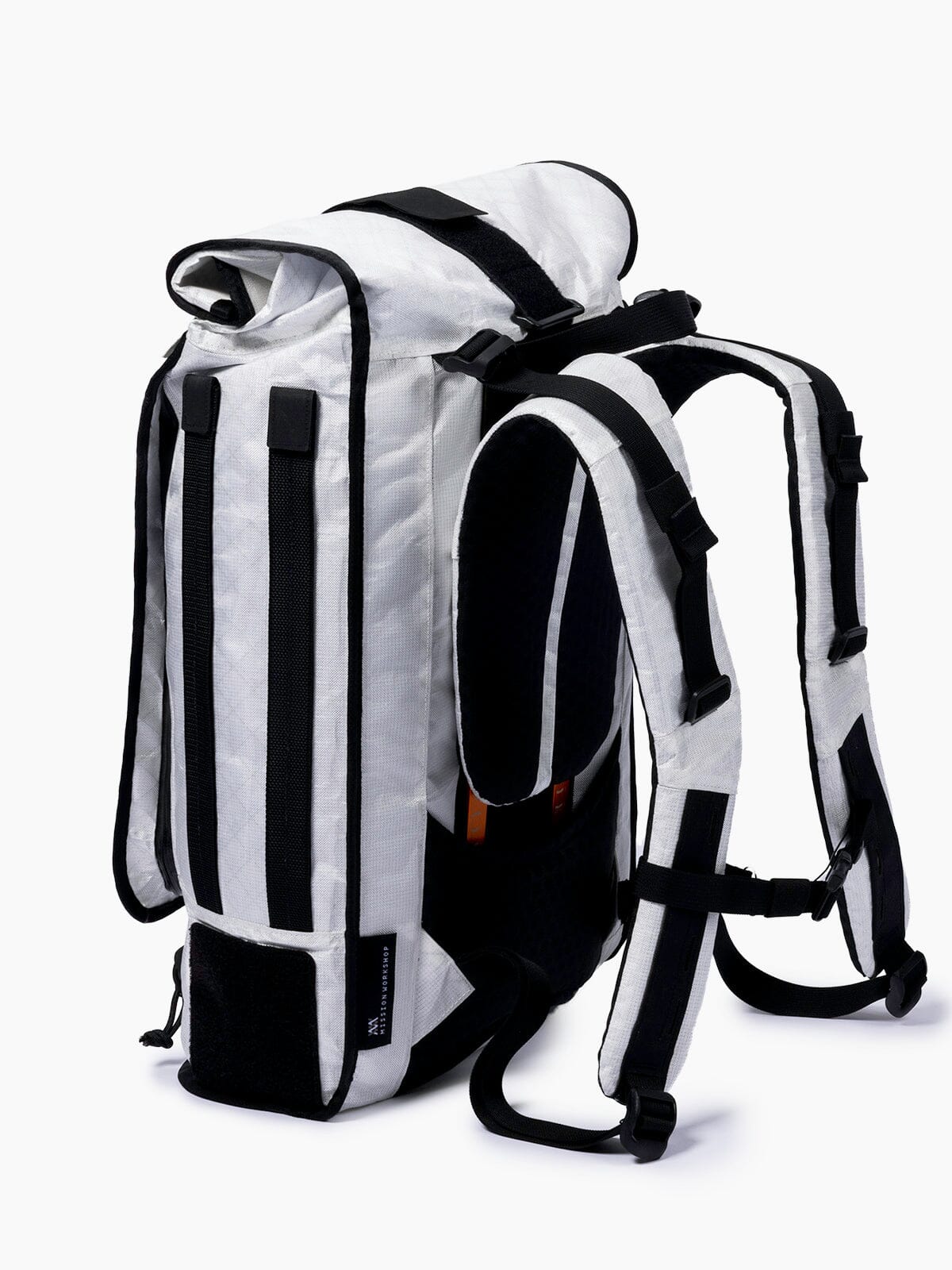 Mission Workshop X Carryology by Mission Workshop - Väderbeständiga väskor och tekniska kläder - San Francisco och Los Angeles - Byggda för att hålla - Garanterade för evigt