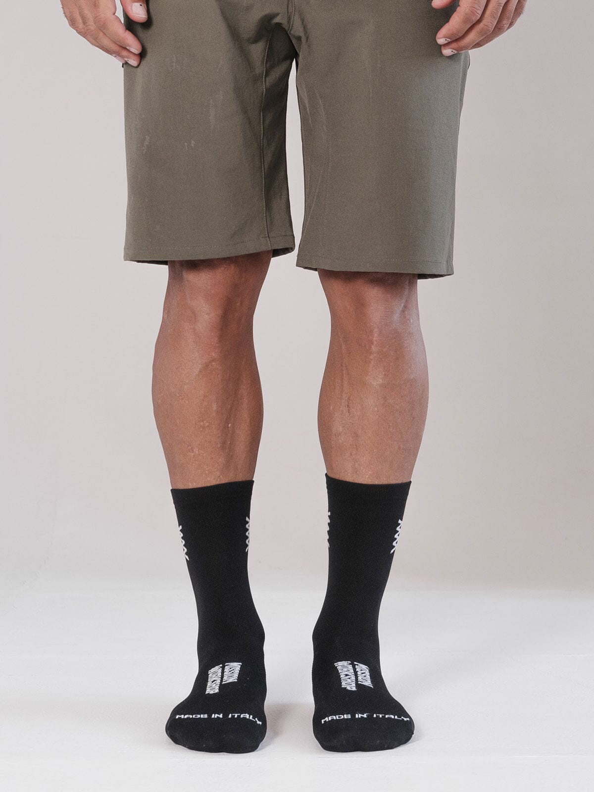 Mission Pro Socks från Mission Workshop - vädertåliga väskor och tekniska kläder - San Francisco och Los Angeles - byggda för att tåla - garanterade för alltid