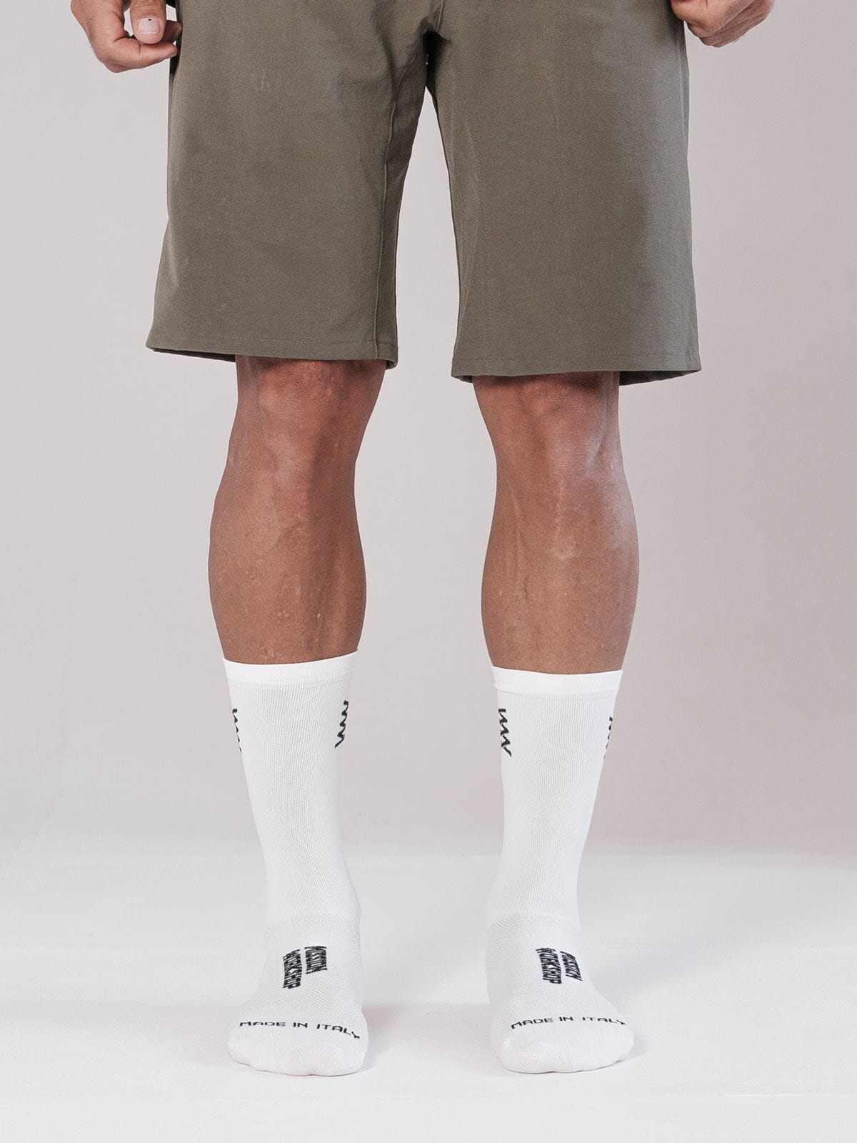 Mission Pro Socks från Mission Workshop - vädertåliga väskor och tekniska kläder - San Francisco och Los Angeles - byggda för att tåla - garanterade för alltid