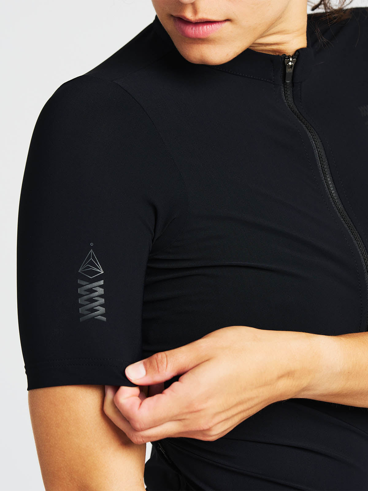 Mission Pro Jersey Women's från Mission Workshop - Väskor för väderskydd och tekniska kläder - San Francisco och Los Angeles - Byggd för att tåla - Garanterad för alltid