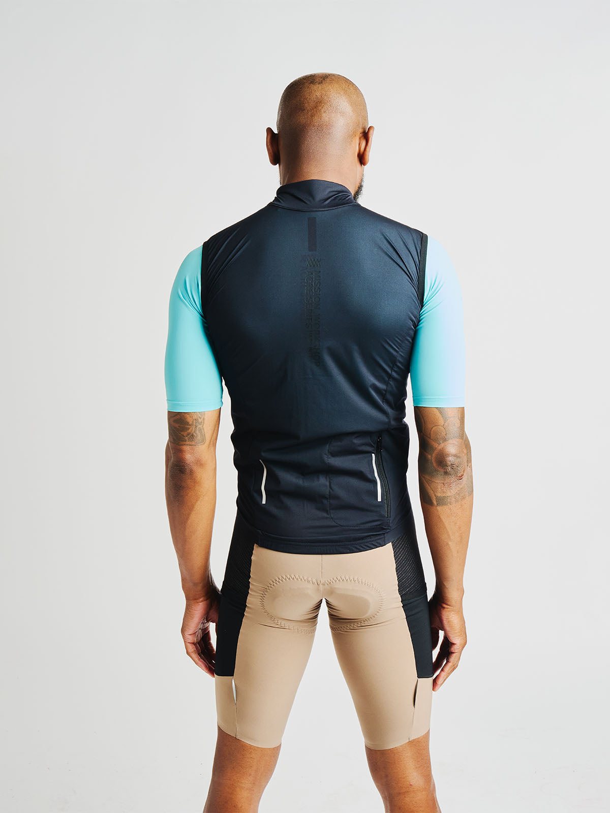 Altosphere Vest från Mission Workshop - vädertåliga väskor och tekniska kläder - San Francisco och Los Angeles - byggd för att tåla - garanterad för alltid