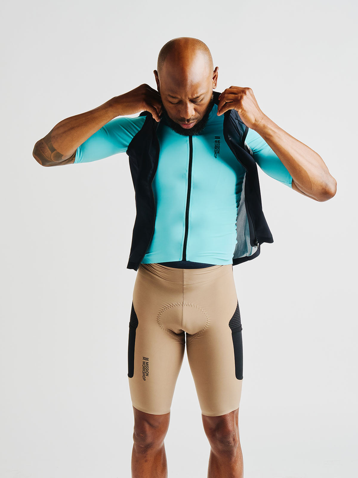 Altosphere Vest från Mission Workshop - vädertåliga väskor och tekniska kläder - San Francisco och Los Angeles - byggd för att tåla - garanterad för alltid