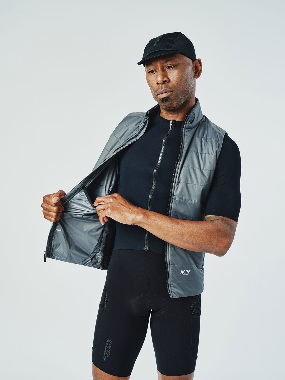 Acre Series Vest från Mission Workshop - vädertåliga väskor och tekniska kläder - San Francisco och Los Angeles - byggda för att tåla - garanterade för alltid