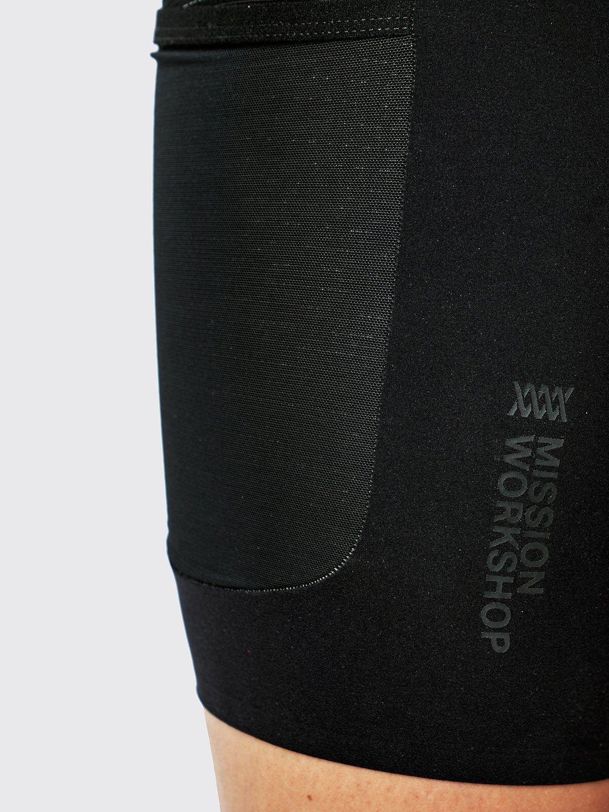 Mission Pro Bib Women's från Mission Workshop - Väskor och tekniska kläder för väderskydd - San Francisco och Los Angeles - Byggda för att tåla - Garanterade för alltid