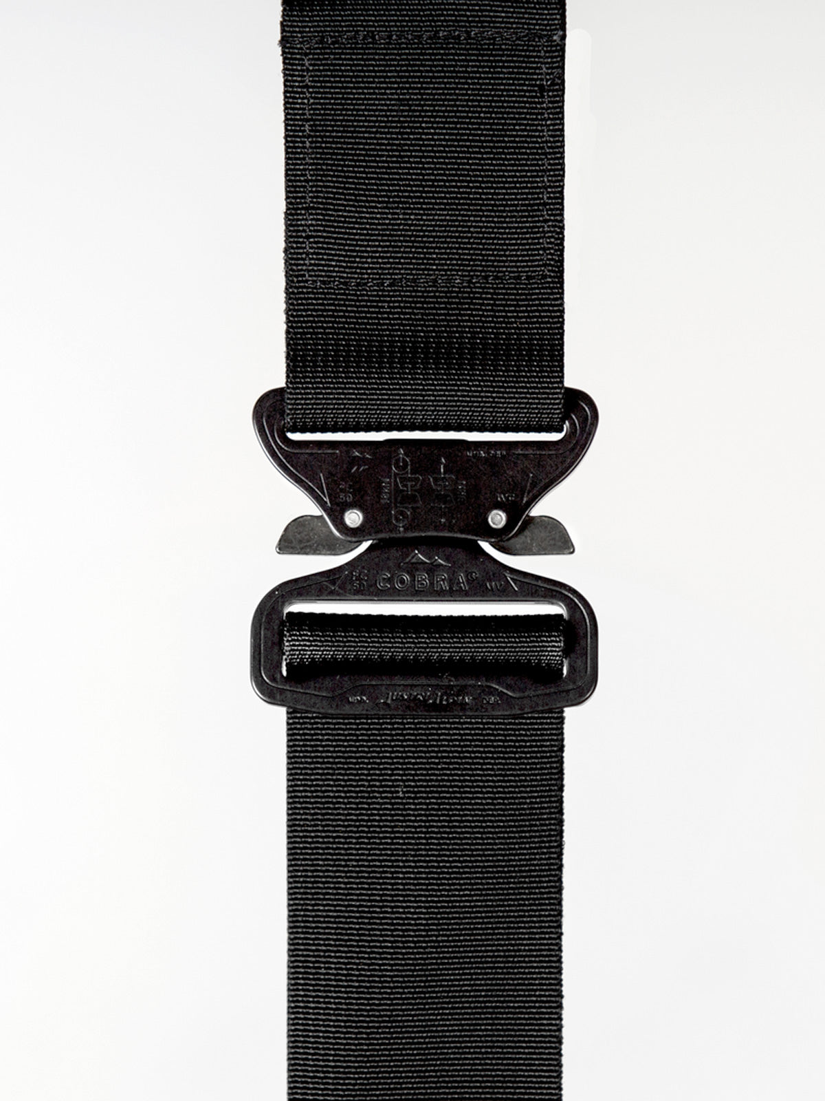 COBRA® Buckle från Mission Workshop - vädertåliga väskor och tekniska kläder - San Francisco och Los Angeles - byggda för att tåla - garanterade för alltid