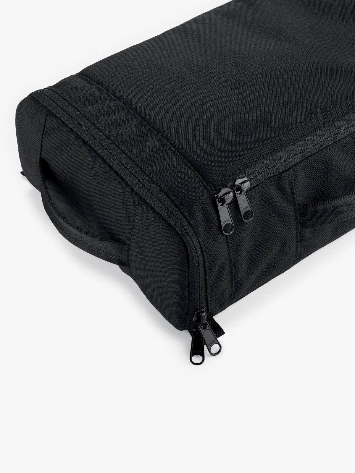 Capsule by Mission Workshop - Väderbeständiga väskor och tekniska kläder - San Francisco och Los Angeles - Byggda för att hålla - Garanterade för evigt