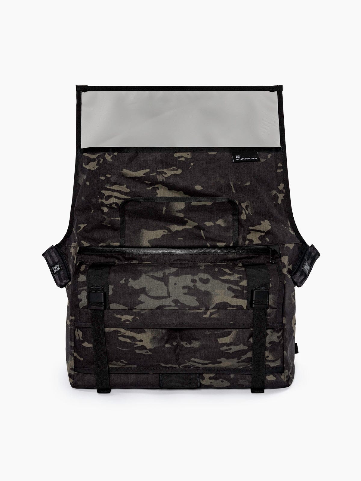 Shed : AP by Mission Workshop - Väderbeständiga väskor och tekniska kläder - San Francisco & Los Angeles - Byggda för att tåla - Garanterade för alltid