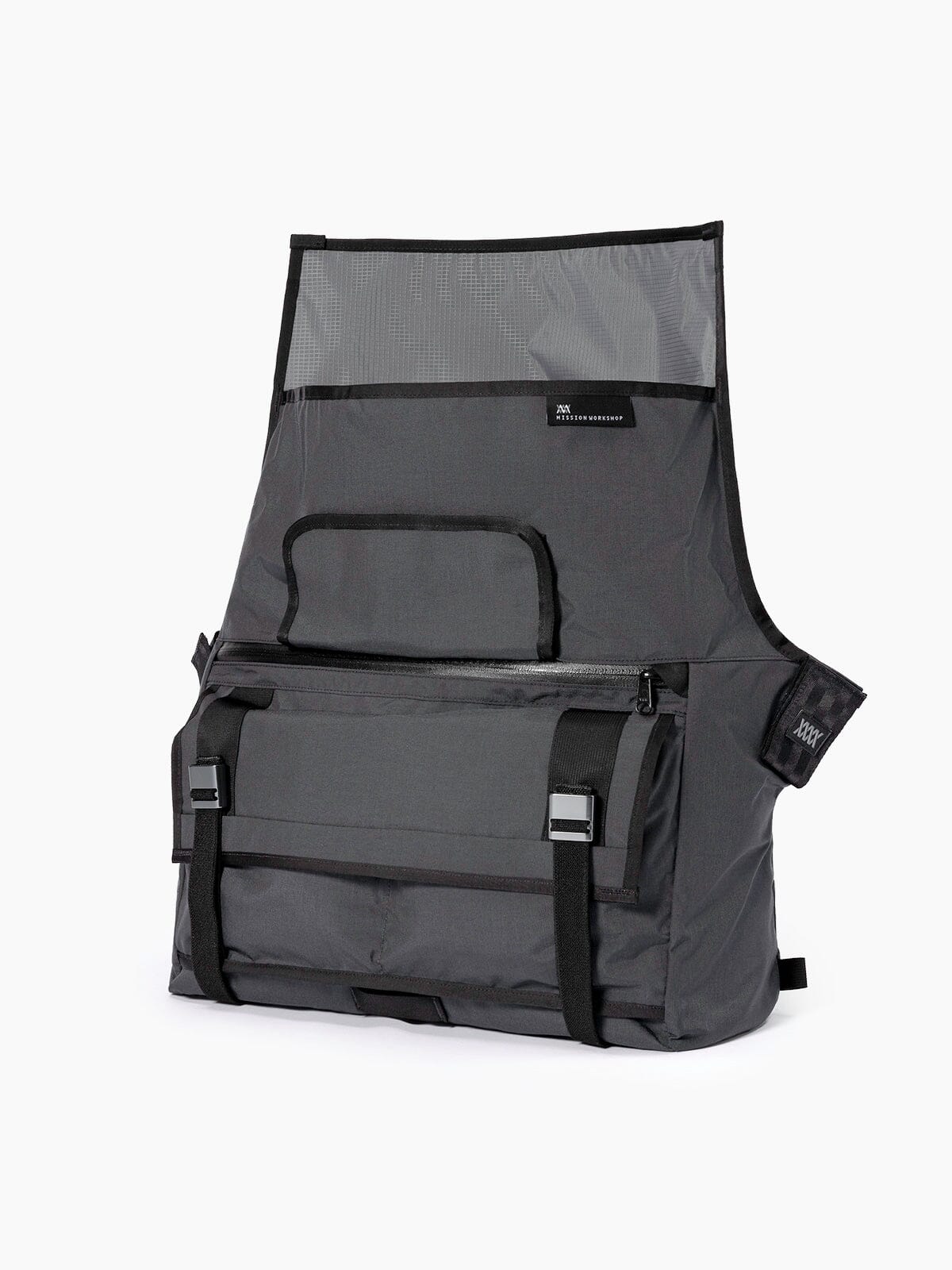 Shed : AP by Mission Workshop - Väderbeständiga väskor och tekniska kläder - San Francisco & Los Angeles - Byggda för att tåla - Garanterade för alltid