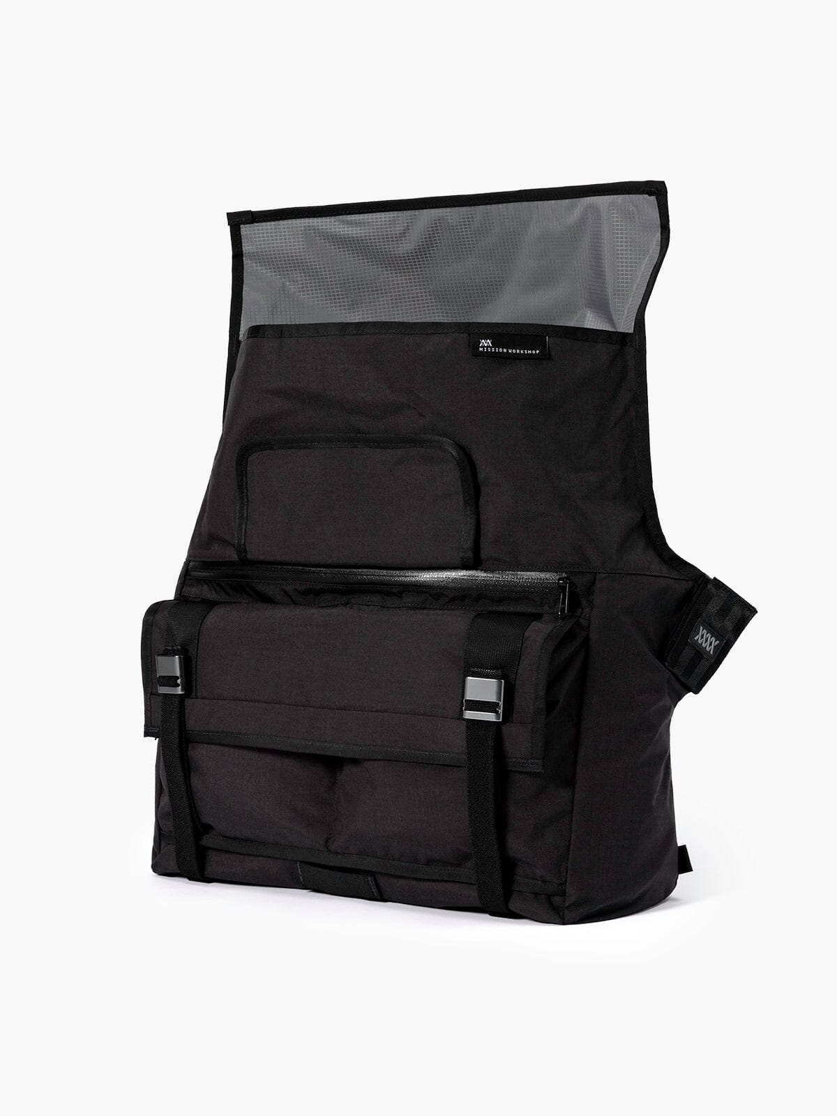 Shed : AP by Mission Workshop - Väderbeständiga väskor och tekniska kläder - San Francisco & Los Angeles - Byggda för att tåla - Garanterade för alltid