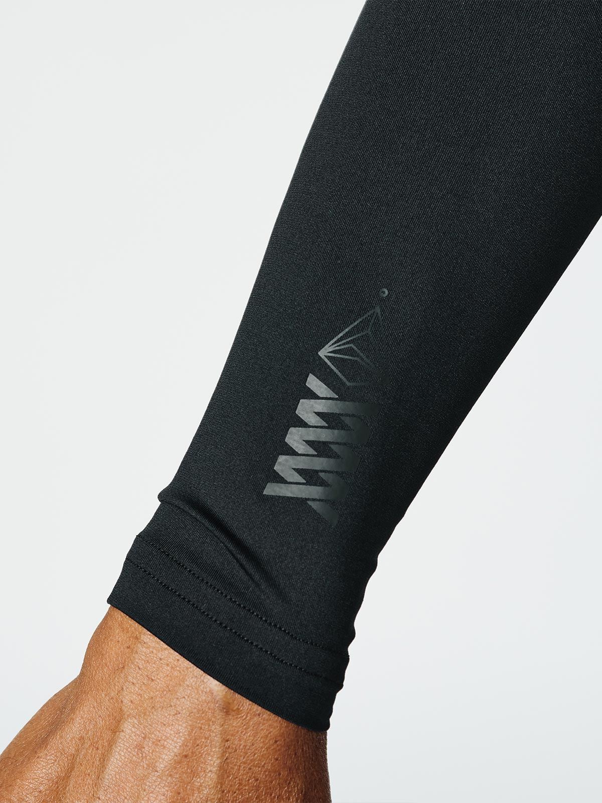 Mission Pro Jersey : LS Men's från Mission Workshop - Väskor för väderskydd och tekniska kläder - San Francisco och Los Angeles - Byggd för att tåla - Garanterad för alltid