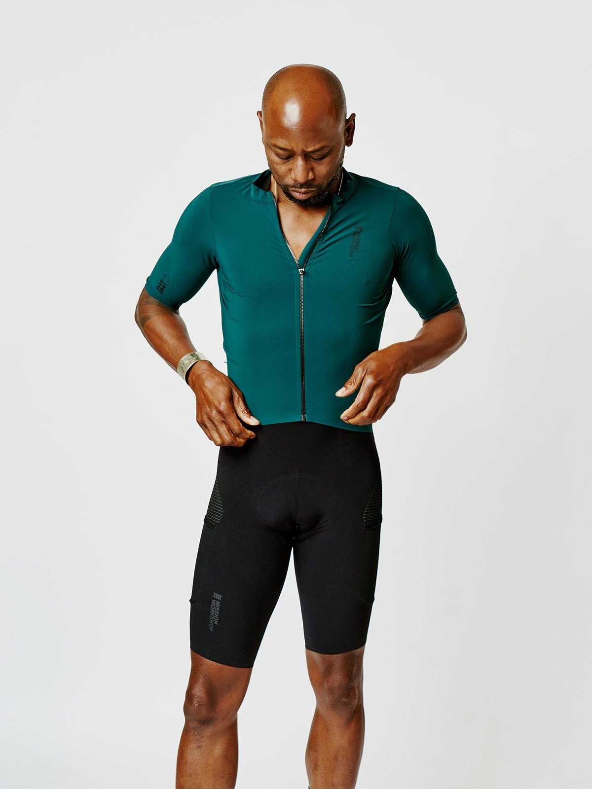 Mission Pro Jersey för herrar från Mission Workshop - Väskor för väderskydd och tekniska kläder - San Francisco och Los Angeles - Byggd för att hålla - Garanterad för evigt