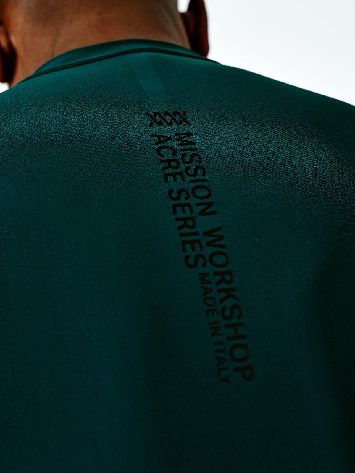 Mission Pro Jersey för herrar från Mission Workshop - Väskor för väderskydd och tekniska kläder - San Francisco och Los Angeles - Byggd för att hålla - Garanterad för evigt