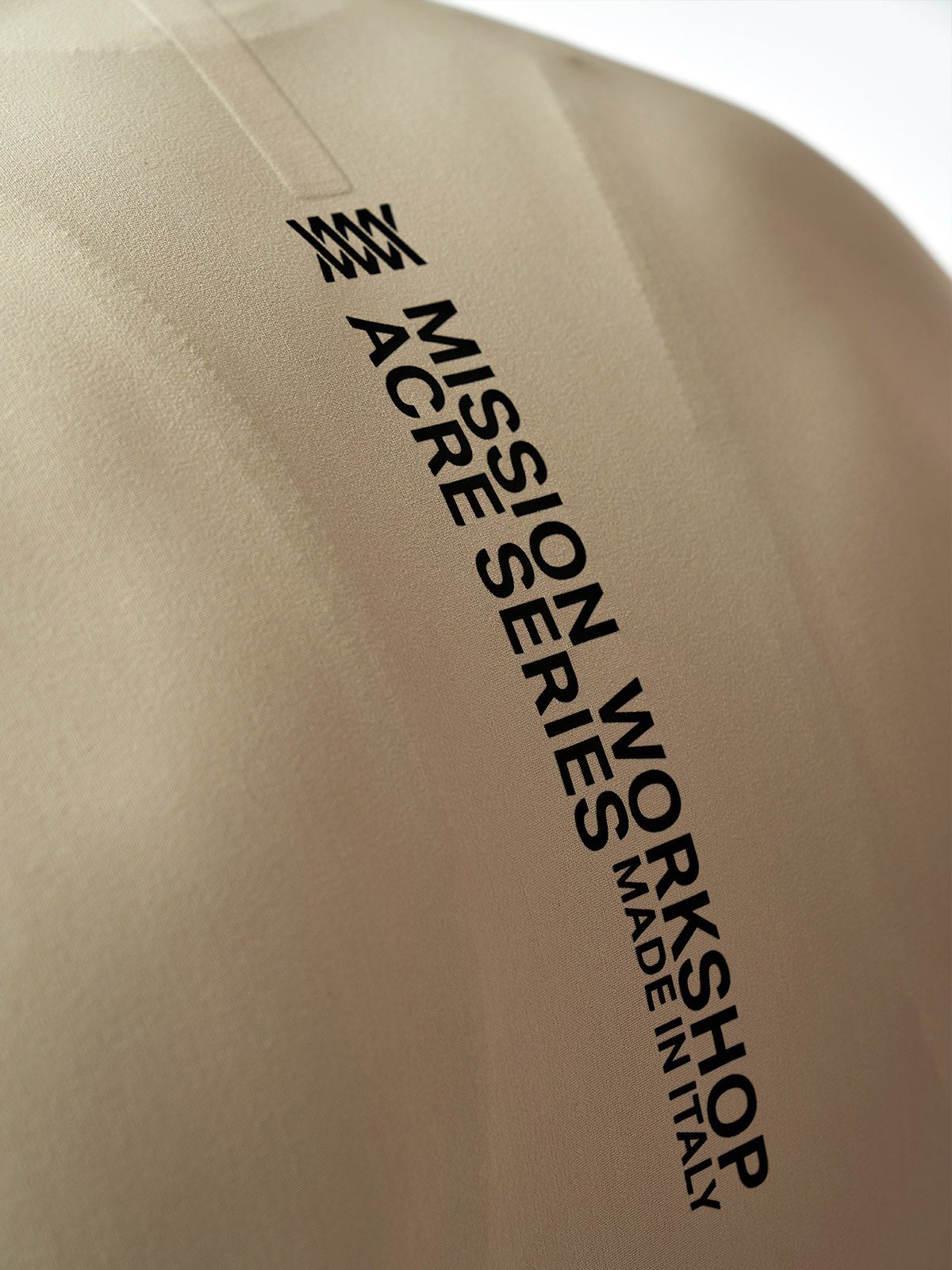 Mission Pro Jersey för herrar från Mission Workshop - Väskor för väderskydd och tekniska kläder - San Francisco och Los Angeles - Byggd för att hålla - Garanterad för evigt