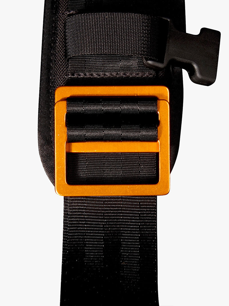 Deluxe Messenger Strap från Mission Workshop - vädertåliga väskor och tekniska kläder - San Francisco och Los Angeles - byggda för att tåla - garanterade för alltid