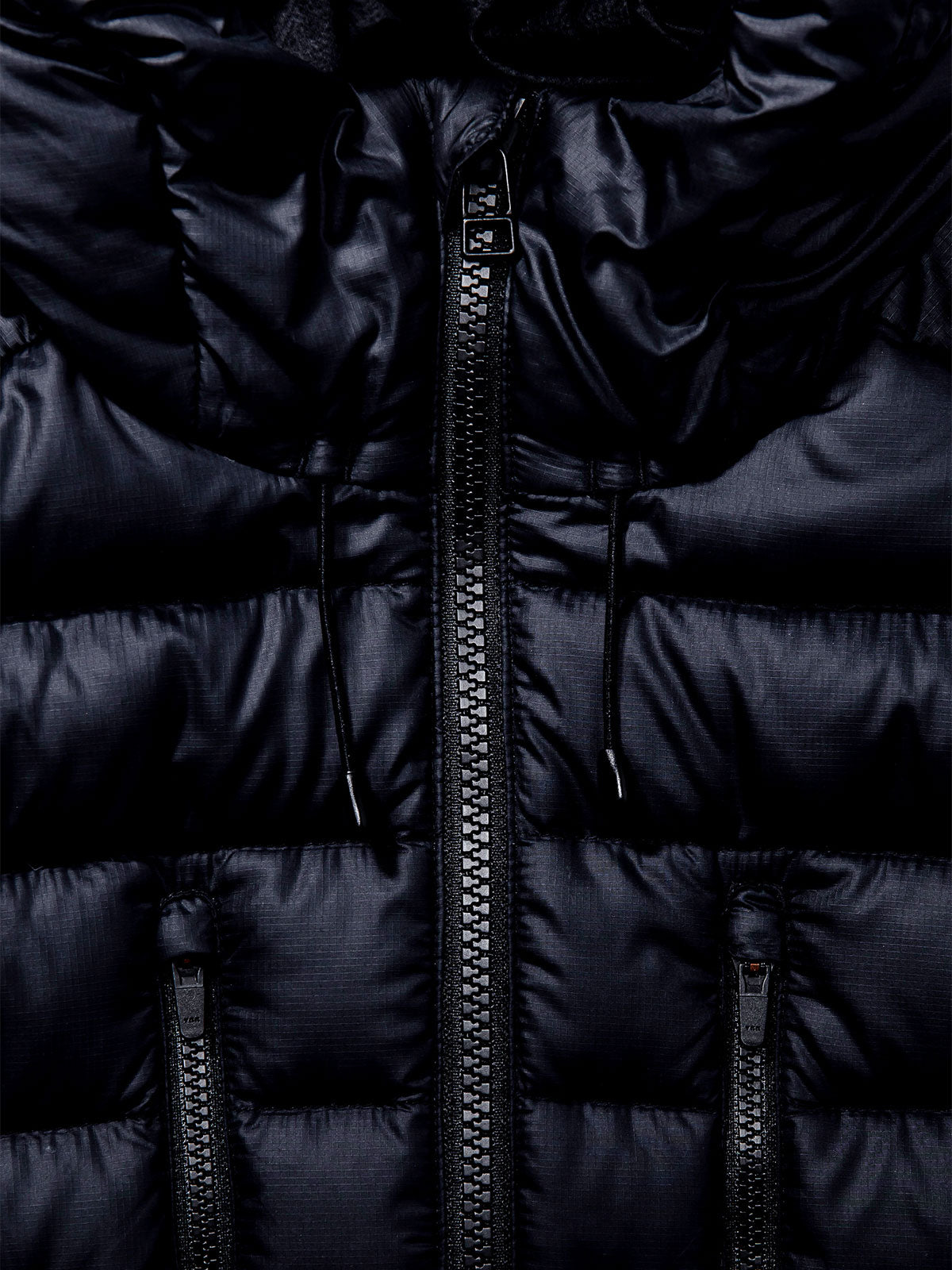 D21 by Mission Workshop - Väderbeständiga väskor och tekniska kläder - San Francisco och Los Angeles - Byggda för att hålla - Garanterade för evigt