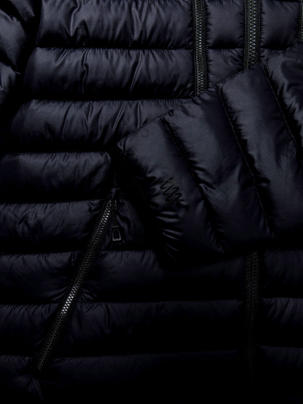 D21 by Mission Workshop - Väderbeständiga väskor och tekniska kläder - San Francisco och Los Angeles - Byggda för att hålla - Garanterade för evigt