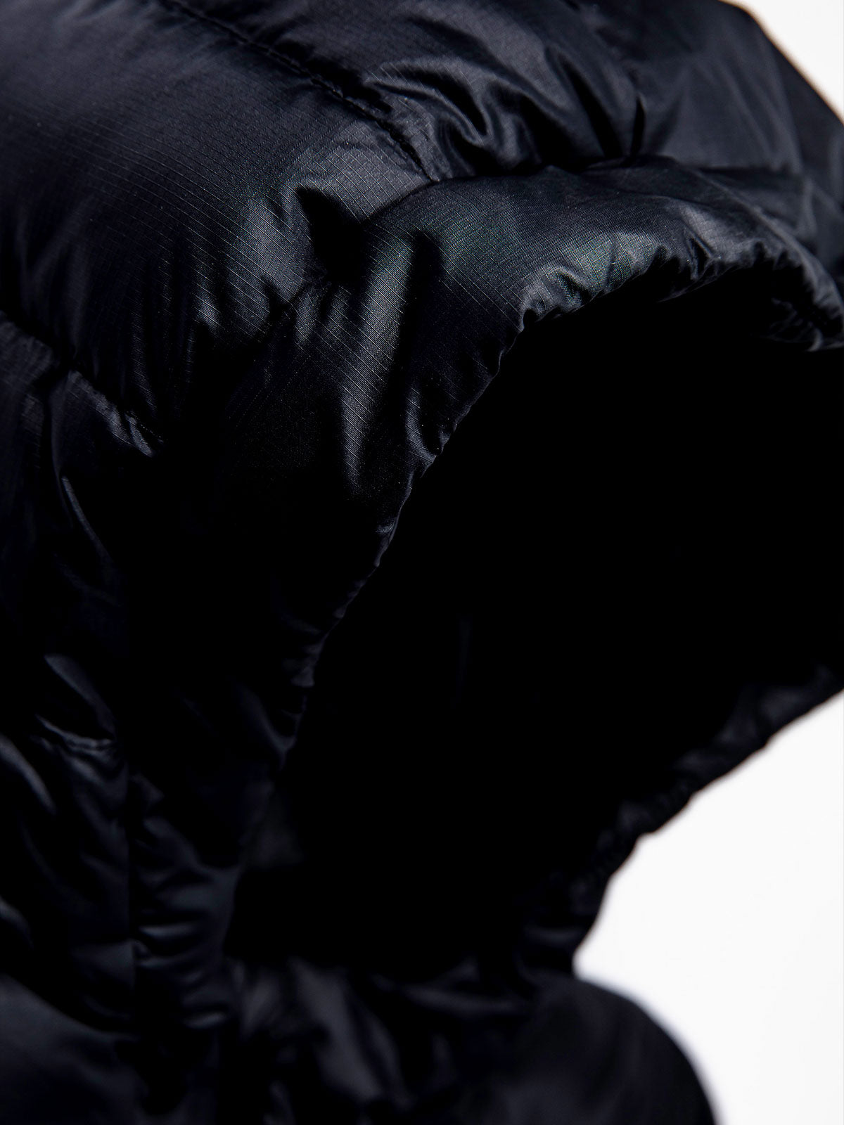 D21 by Mission Workshop - Väderbeständiga väskor och tekniska kläder - San Francisco och Los Angeles - Byggda för att hålla - Garanterade för evigt