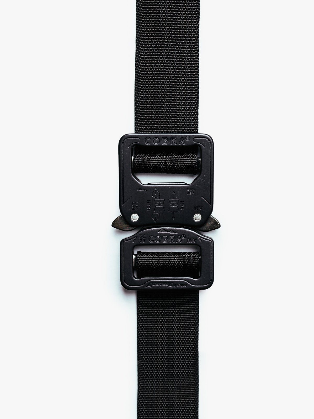 Cobra® Buckle Set: HT500 & Black Camo Rhake från Mission Workshop - Väskor och tekniska kläder för vädertätning - San Francisco & Los Angeles - Byggda för att tåla - Garanterade för alltid