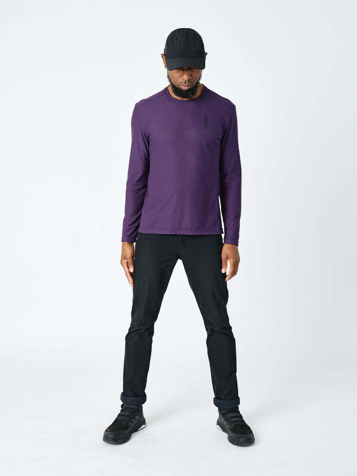 Mission Pro Tech Tee : LS Men's från Mission Workshop - Väskor och tekniska kläder för väderskydd - San Francisco och Los Angeles - Byggda för att tåla - Garanterade för alltid