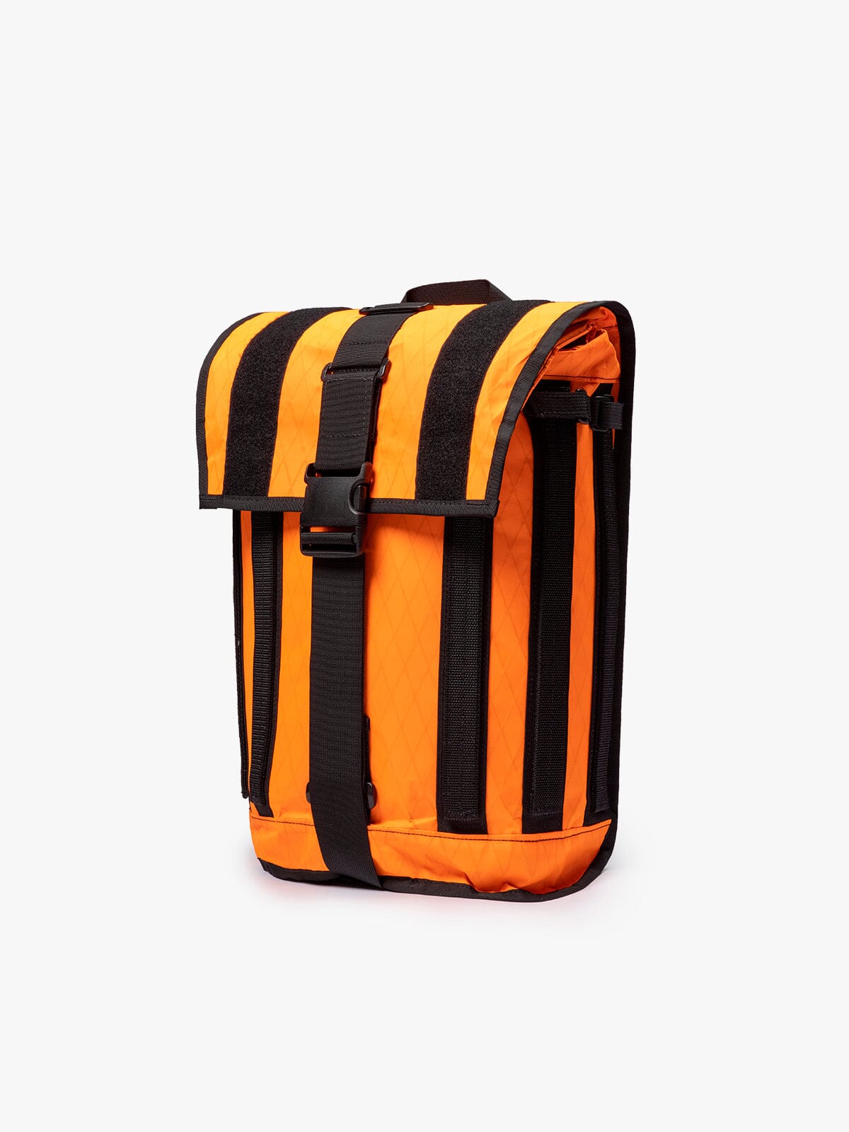 R6 Arkiv Field Pack 20L från Mission Workshop - Väderbeständiga väskor och tekniska kläder - San Francisco och Los Angeles - Byggd för att tåla - Garanterad för alltid